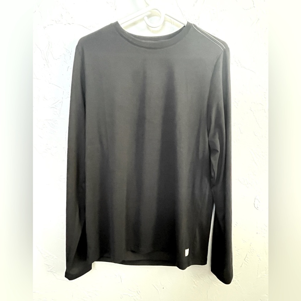 Vuori Current Tech tee
